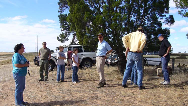 03-Convoy at Archbold's grave in Wyperfeld NP