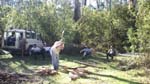 20-Marty shows his bushman skills to the relaxing convoy